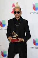 las vegas, 17 de novembro - motivo na 17ª edição do latin grammy awards sala de imprensa na t-mobile arena em 17 de novembro de 2016 em las vegas, nv foto