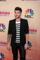 los angeles, 29 de março - adam lambert no iheartradio music awards de 2015 no auditório do santuário em 29 de março de 2015 em los angeles, ca foto