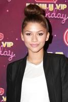 los angeles, 22 de novembro - zendaya coleman no aniversário vip da família da rádio disney s no clube nokia em 22 de novembro de 2014 em los angeles, ca foto