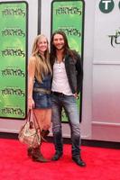 los angeles, 3 de agosto - zach mcgowan na estréia das tartarugas ninja mutantes adolescentes no teatro da vila em 3 de agosto de 2014 em westwood, ca foto