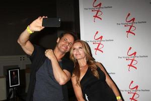 los angeles, 15 de agosto - christian leblanc, tracey e bregman no evento the young and the restless fan club no universal sheraton hotel em 15 de agosto de 2015 em universal city, ca foto