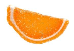 doce de marmelada na forma de uma fatia de laranja. foto