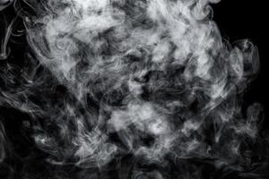 fumaça branca isolada em fundo preto, pó abstrato, spray de água, adicionar efeito de fumaça foto