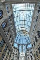 Galleria Umberto I em Nápoles foto