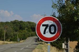 sinal de limite de velocidade foto