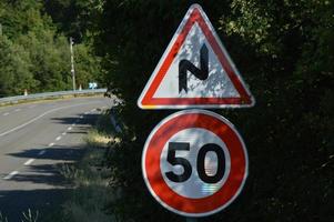 sinal de limite de velocidade foto