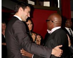 los angeles, 14 de setembro - steve jones, nicole scherzinger, antonio reid chegando na estreia do x-factor no arclight theatre em 14 de setembro de 2011 em los angeles, ca foto