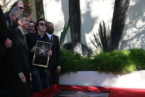 los angeles, 9 de fevereiro - paul mccartney na cerimônia da calçada da fama de hollywood para paul mccartney na construção de registros da capital em 9 de fevereiro de 2012 em los angeles, ca foto