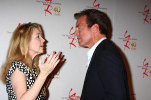 los angeles, 26 de março - melody thomas scott, peter bergman assiste ao 40º aniversário da celebração jovem e inquieta na cbs television city em 26 de março de 2013 em los angeles, ca foto