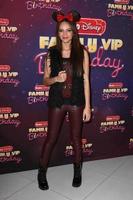 los angeles, 22 de novembro - leslie grace no aniversário vip da família da rádio disney s no clube nokia em 22 de novembro de 2014 em los angeles, ca foto