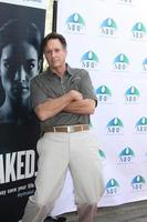 los angeles, 10 de novembro - robert hays no terceiro clássico anual de golfe de celebridades para beneficiar a fundação de pesquisa de melanoma no clube de golfe à beira do lago em 10 de novembro de 2014 em burbank, ca foto