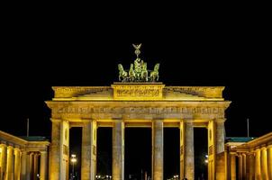 hdr brandenburger tor brandenburg gate em berlim à noite foto