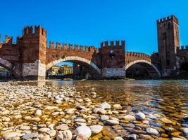 ponte hdr castelvecchio aka ponte scaliger em verona foto