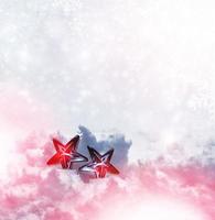 fundo de inverno com brinquedos de natal foto