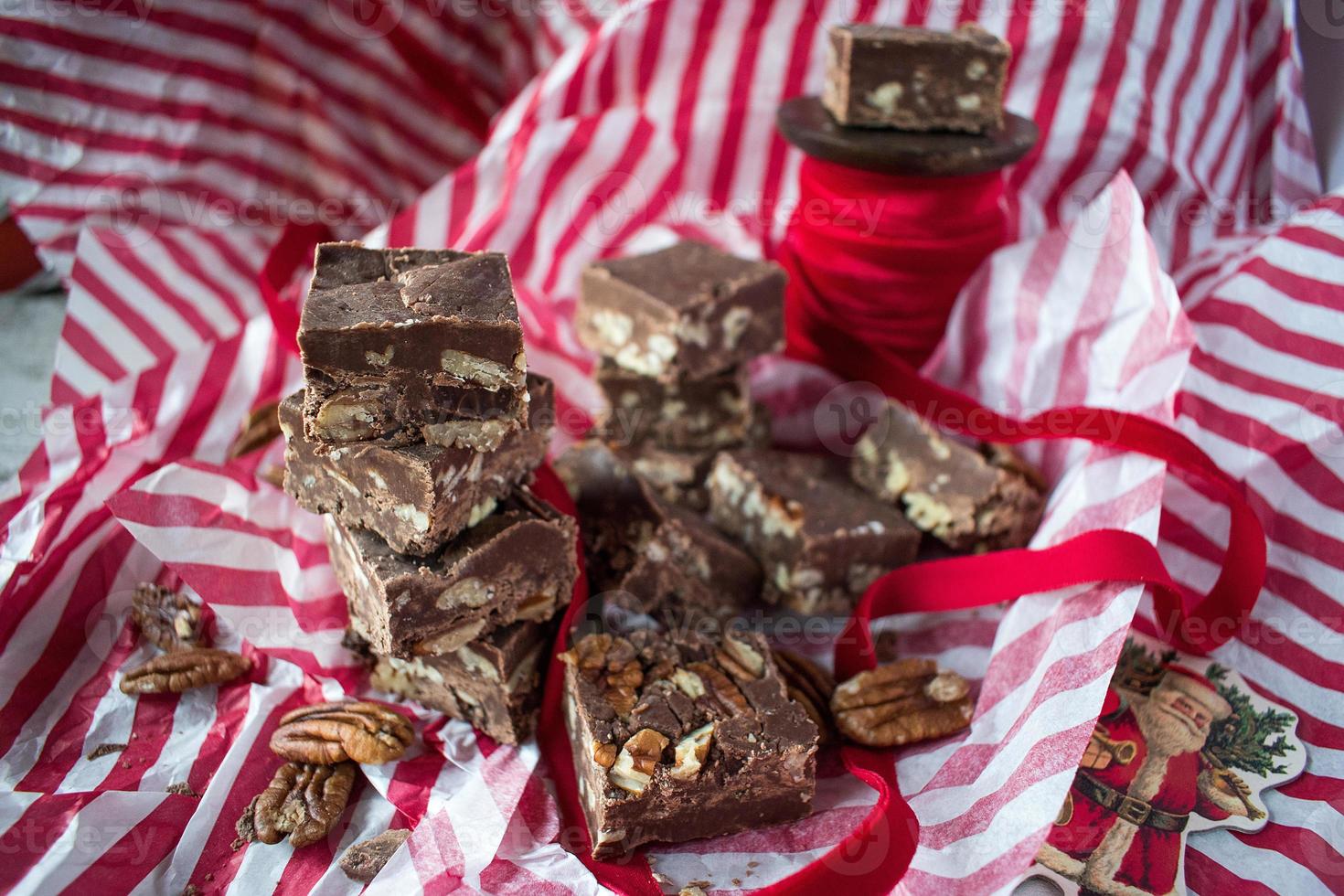 Weihnachtsfondantquadrate als Geschenk der Feiertage foto