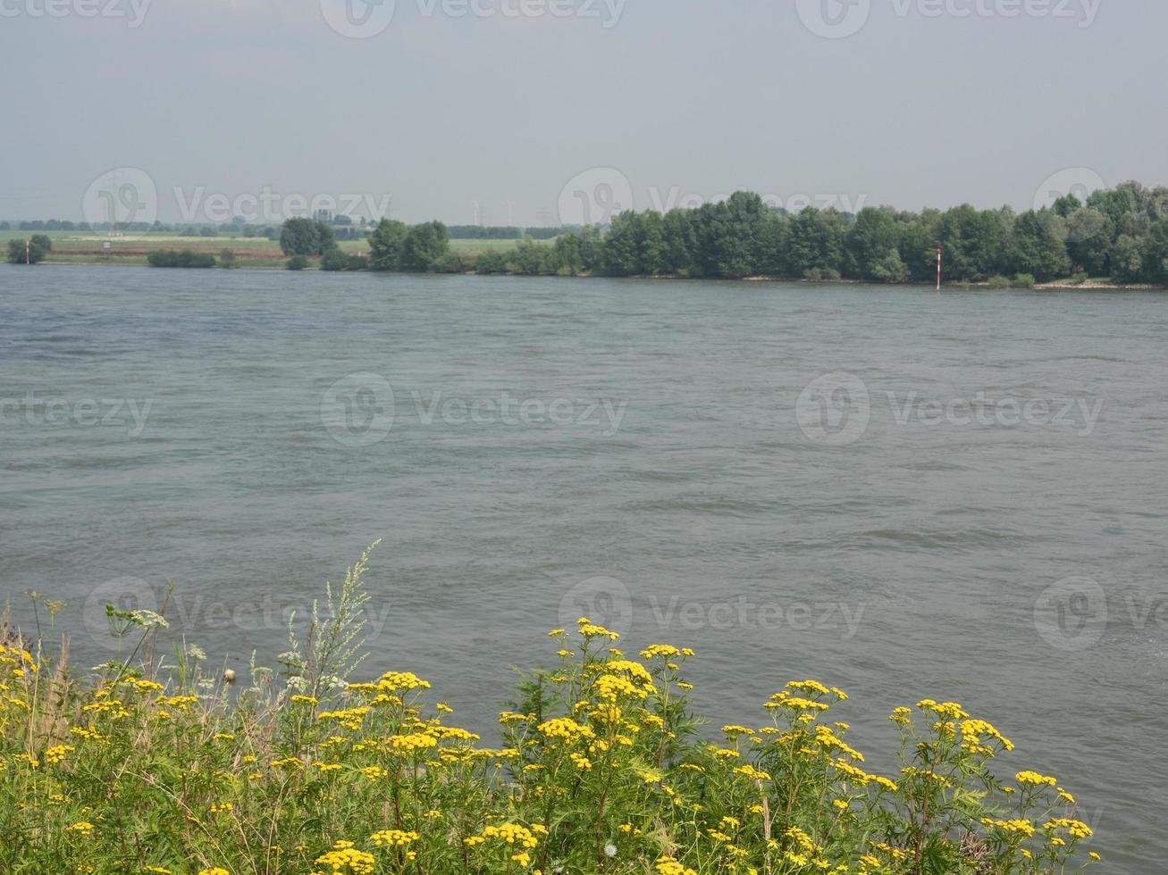 xanten stadt und rhein foto