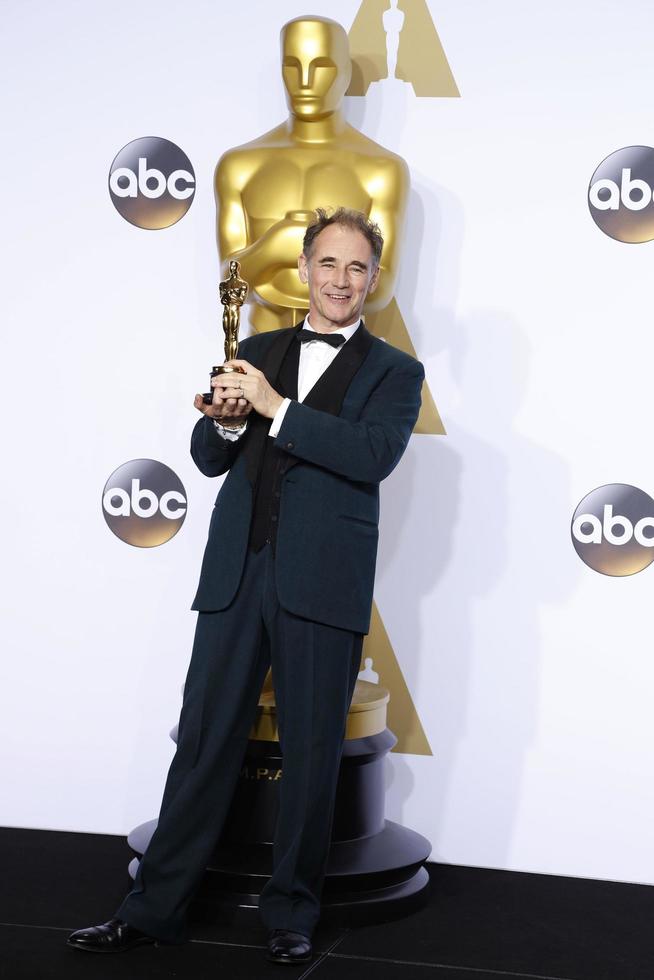 Los Angeles, 28. Februar - Mark Rylance bei den 88. Annual Academy Awards, Presseraum im Dolby Theatre am 28. Februar 2016 in Los Angeles, ca foto