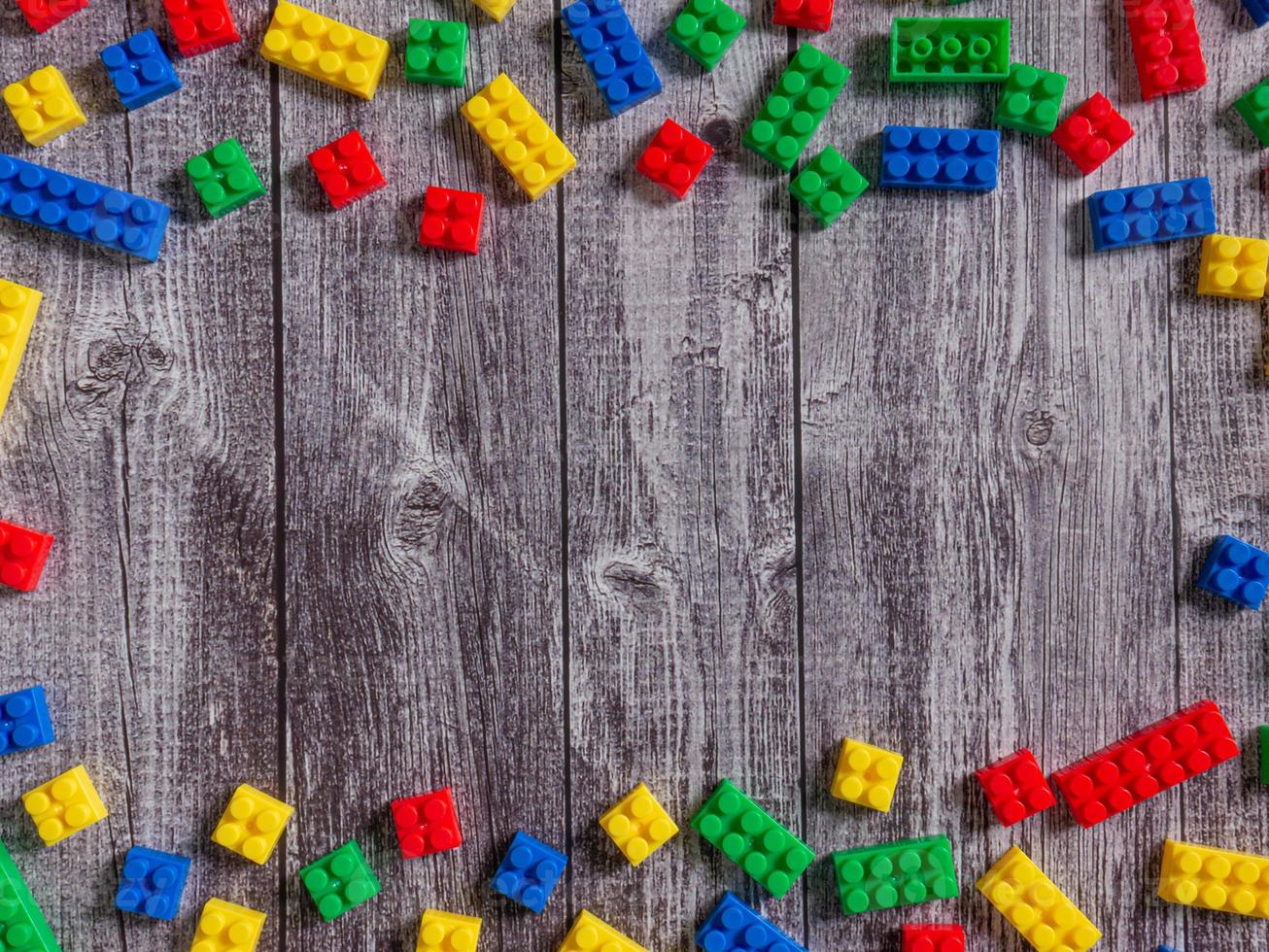 box plastikpuzzle mehrfarbig für kinder- oder bildungskonzept foto