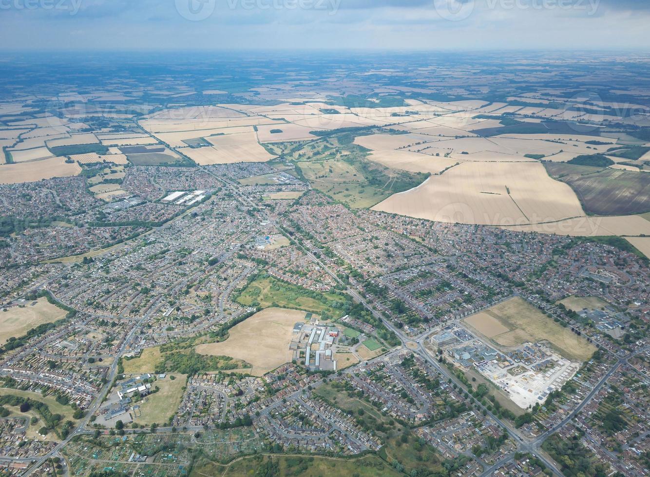 Luftpanoramablick des hohen Winkels von Luton-Stadt von England Großbritannien foto