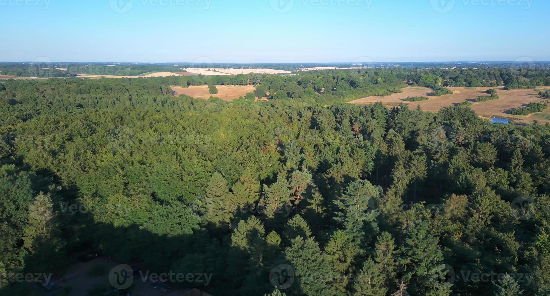 schöne aussicht auf stockwood park a luton, den frei zugänglichen öffentlichen park und golfspielplatz in south luton, in der nähe der autobahnkreuzung von 10 m1. foto