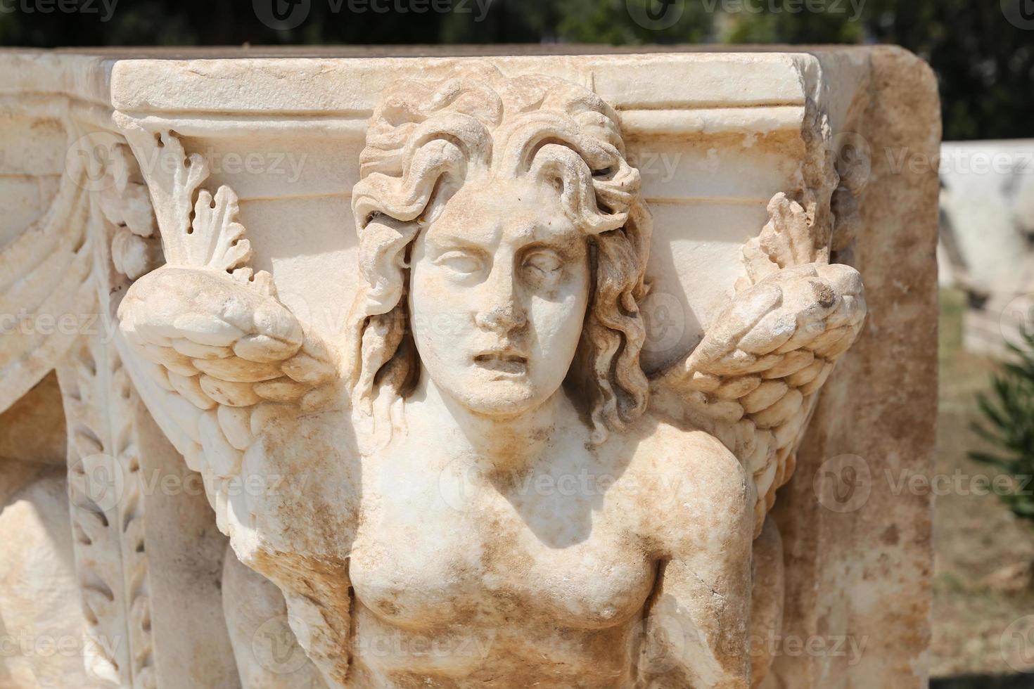 Skulptur in der antiken Stadt Hierapolis, Türkei foto