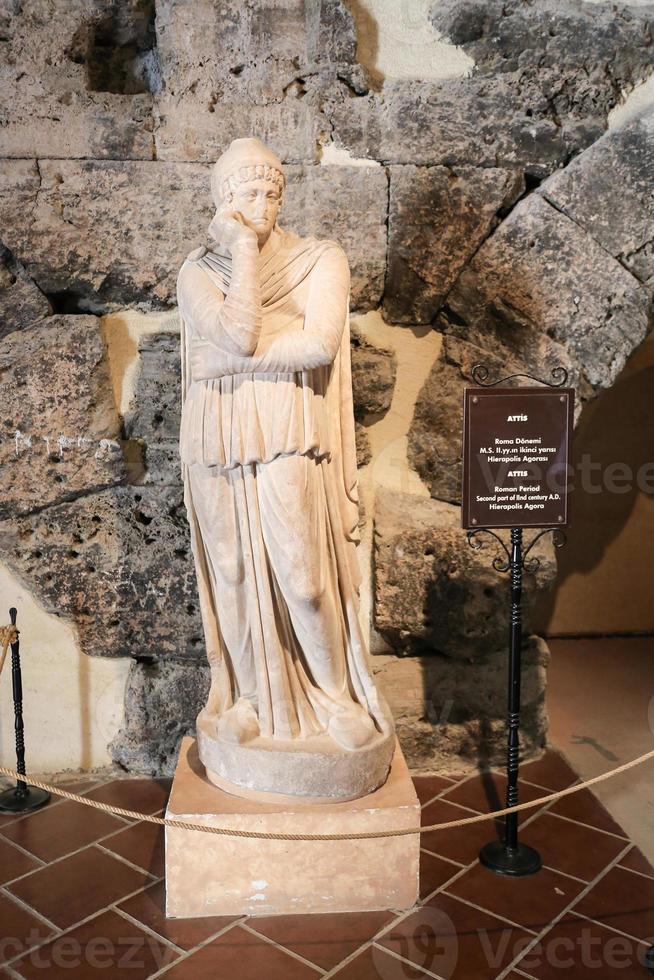 Skulptur in der antiken Stadt Hierapolis, Türkei foto