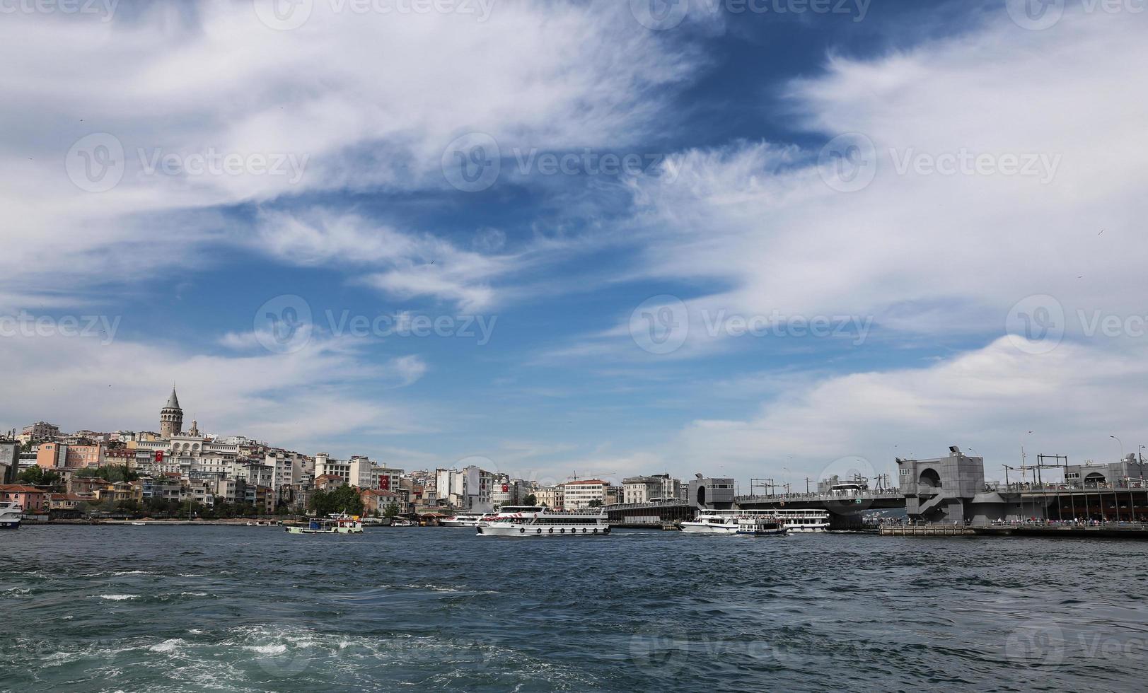 Galata-Brücke und Galat-Turm in der Stadt Istanbul foto