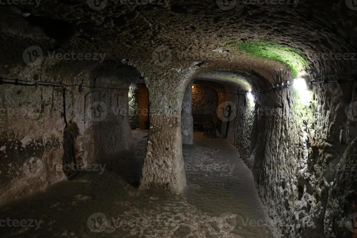 unterirdische stadt derinkuyu in kappadokien foto