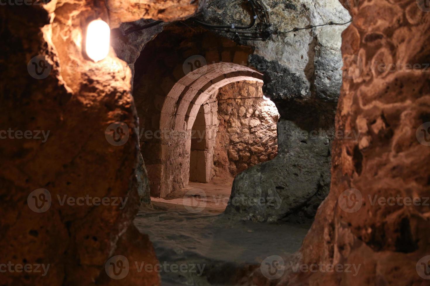 unterirdische stadt derinkuyu in kappadokien foto