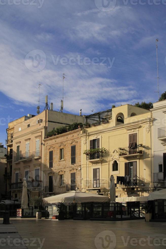 Altstadt von Bari im Morgengrauen foto