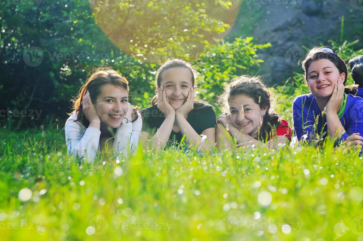 Kindergruppe im Freien foto