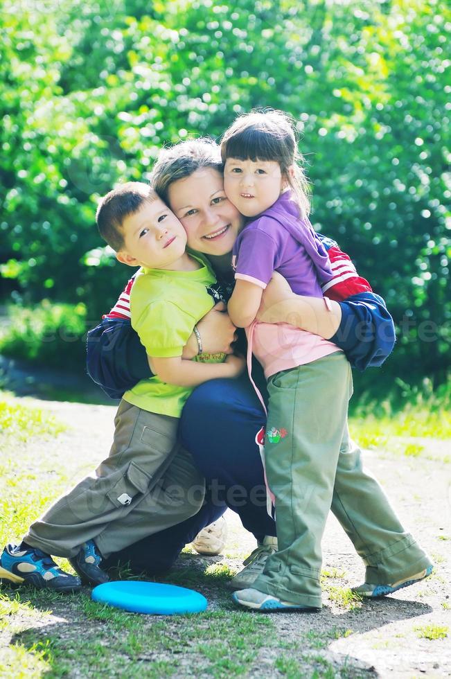 Kindergruppe im Freien foto