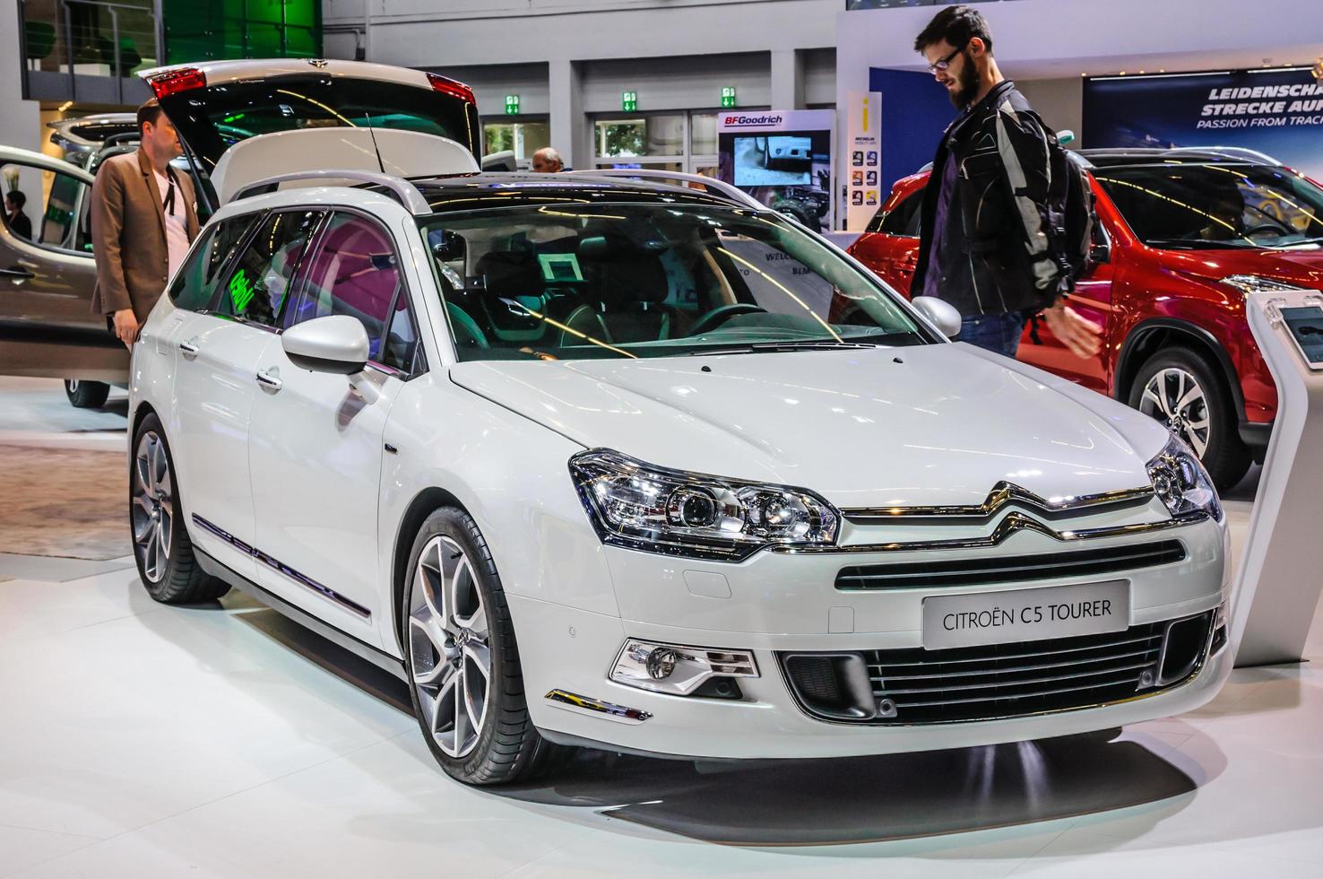 frankfurt - september 2015 citroen c5 tourer präsentiert auf der iaa intern foto