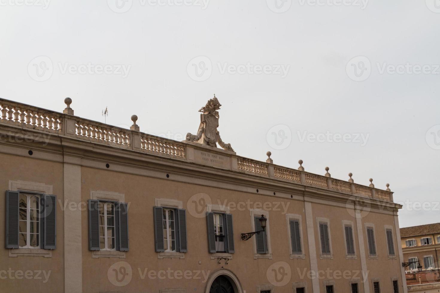 rom, das consulta-gebäude auf dem quirinale-platz. foto