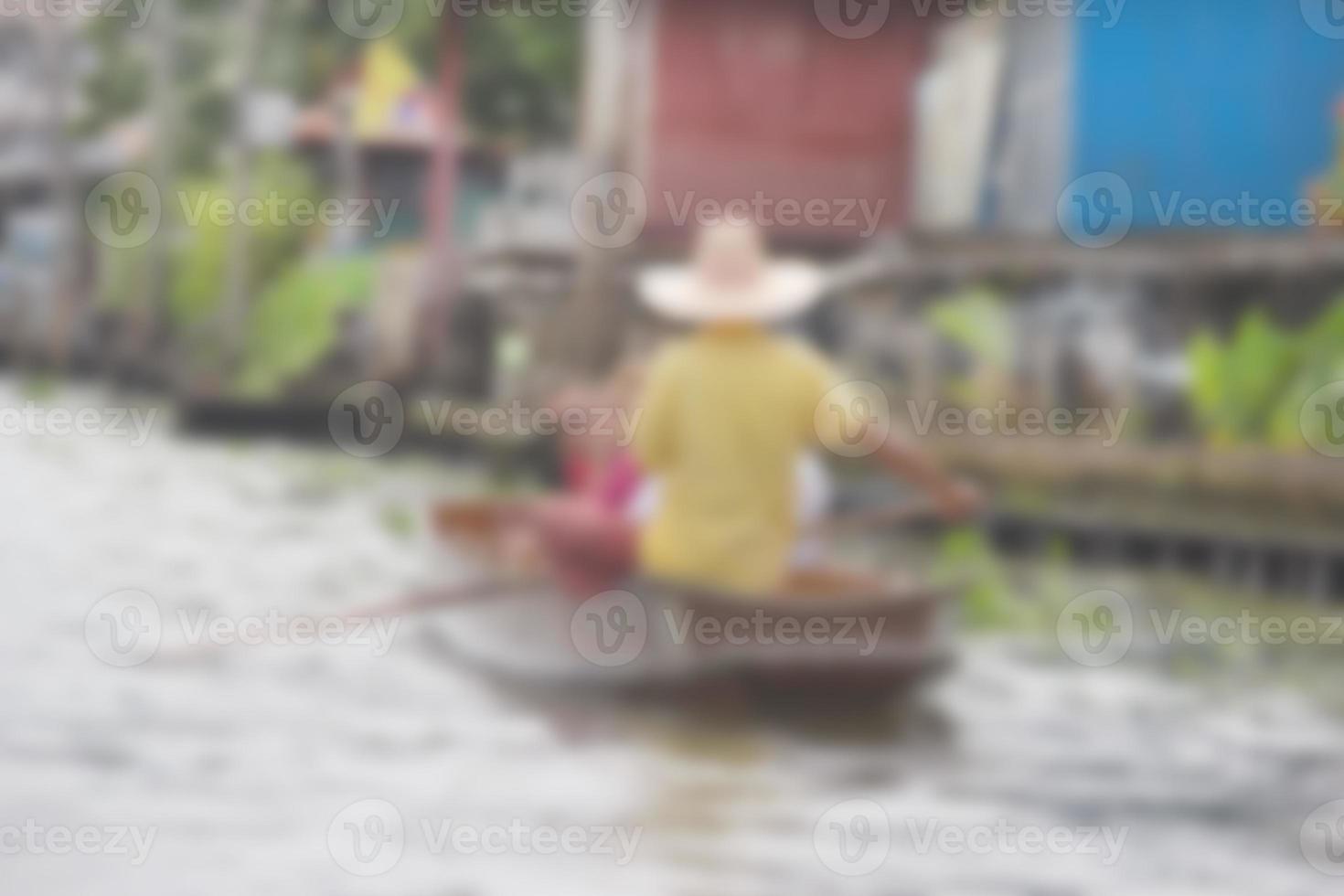 Boot mit Kanal auf dem Land mit Boot verwischen Hintergrund der Illustration, abstrakt verschwommen foto