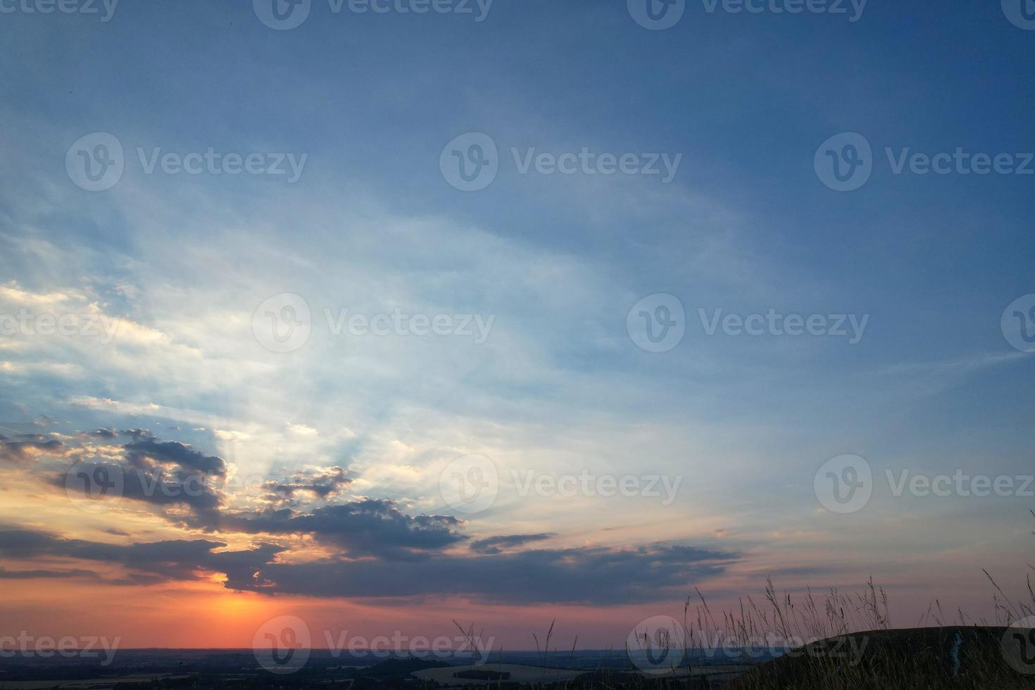 Dramatische Wolken und Himmel in Dunstable Downs of England UK foto