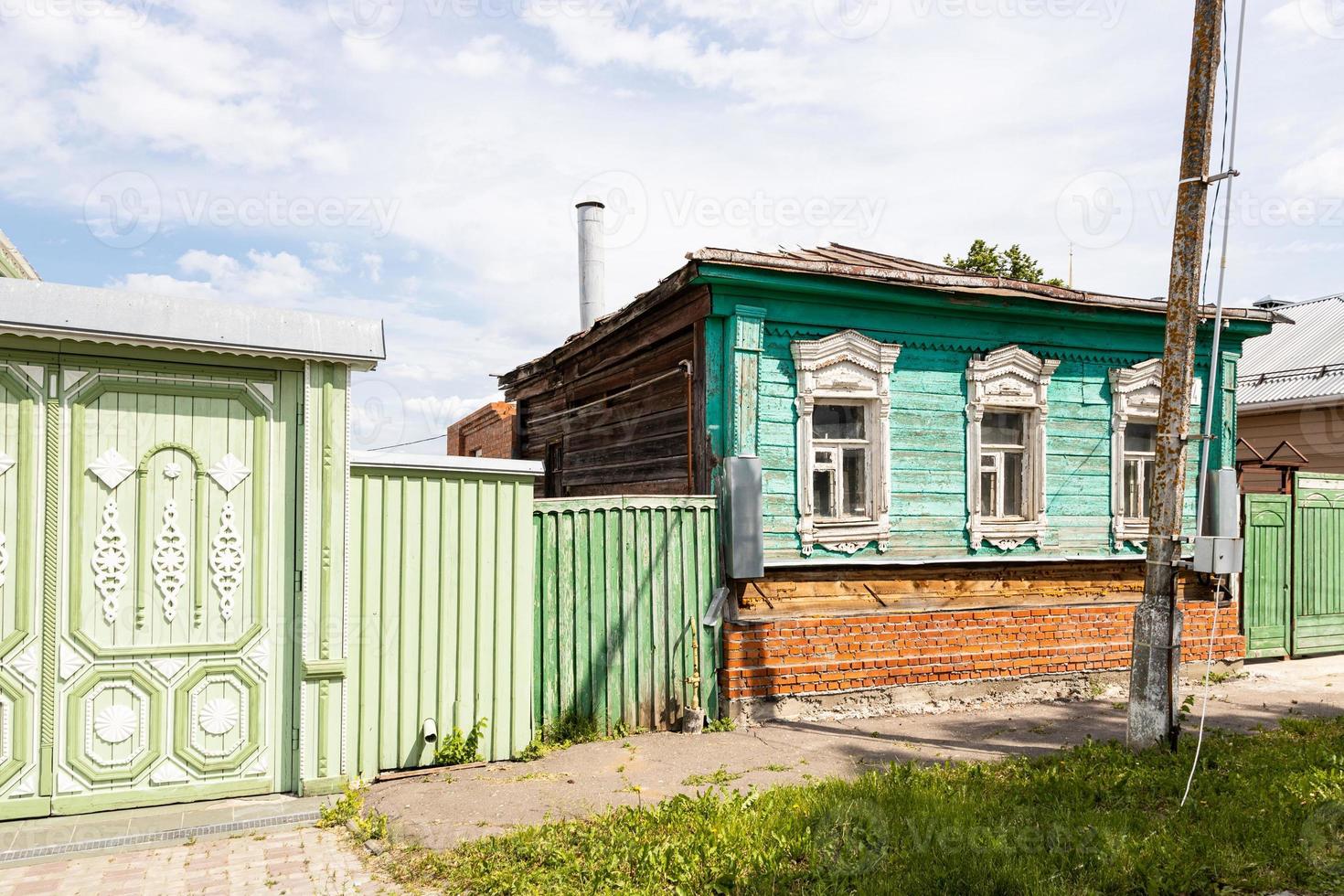 Typisches altes Holzhaus in der Altstadt von Kolomna foto