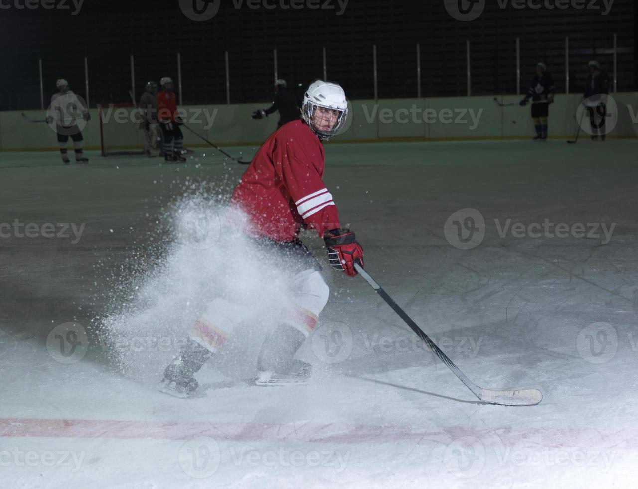 Eishockeyspieler in Aktion foto