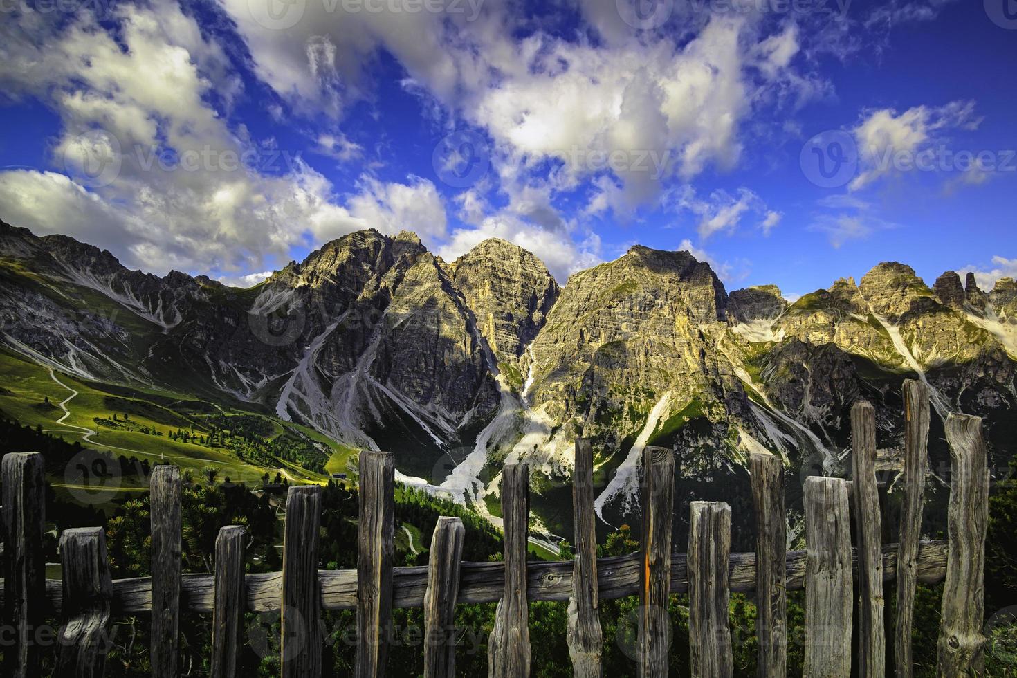 blick vom bergsattel kreuzjoch foto