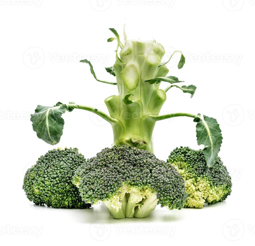 Brokkoli lokalisiert auf weißem Hintergrund foto