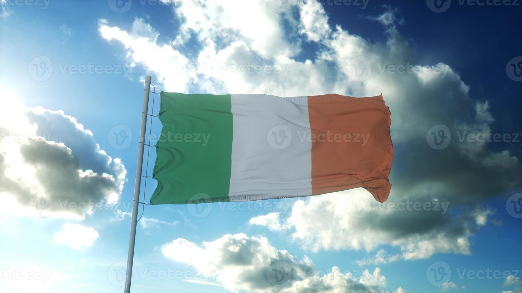 Flagge Irlands weht im Wind gegen den wunderschönen blauen Himmel. 3D-Darstellung foto
