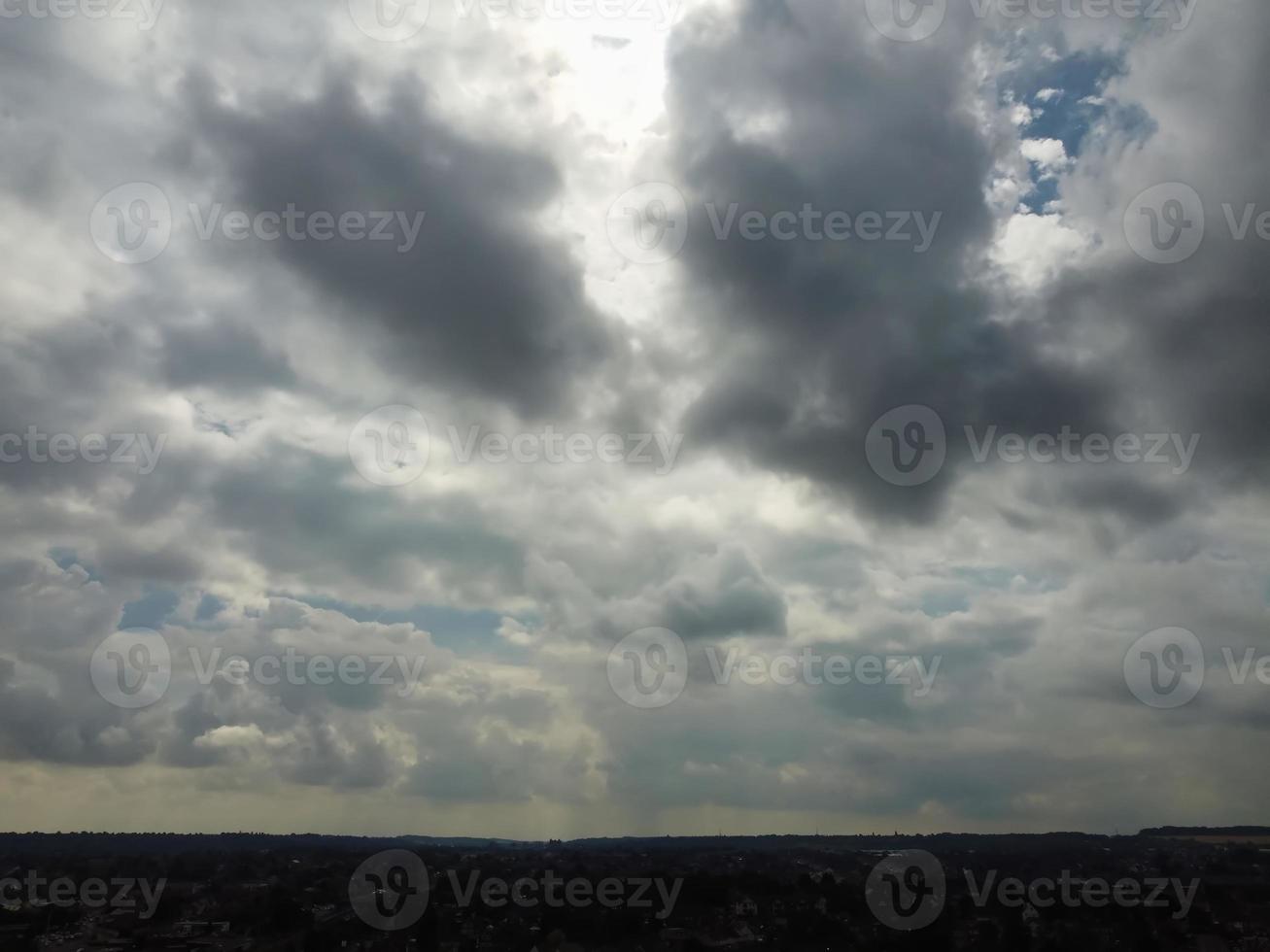 schönste Luftaufnahme von dramatischen Wolken foto