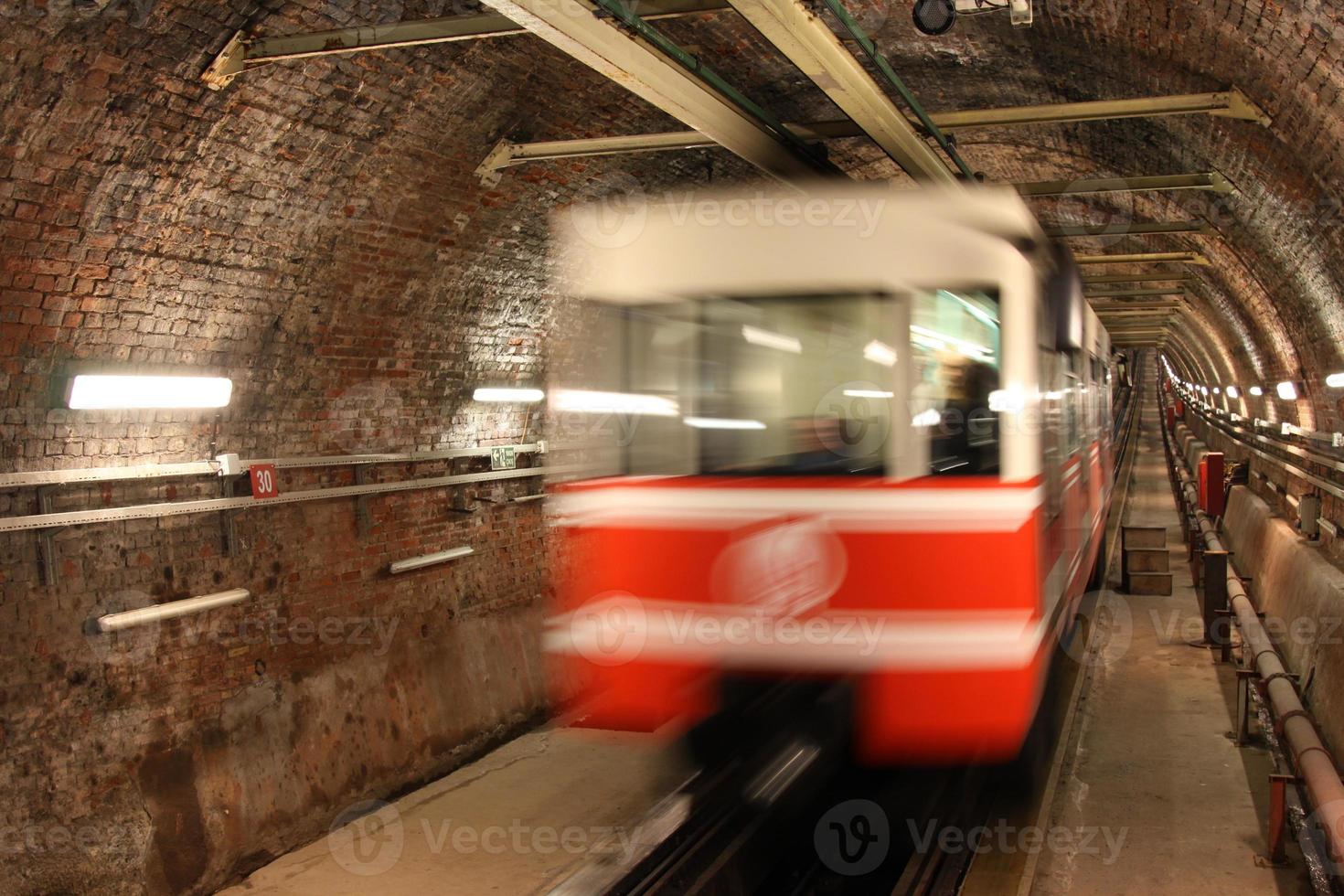 alte Tunnellinie von Karaköy zur Istiklal Straße, Istanbul foto