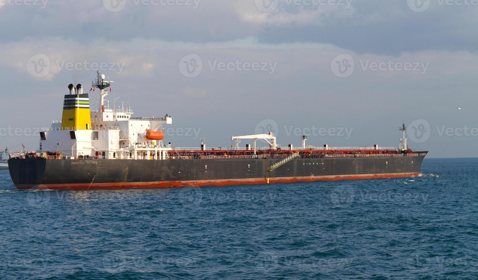 Tankschiff im Hafen foto