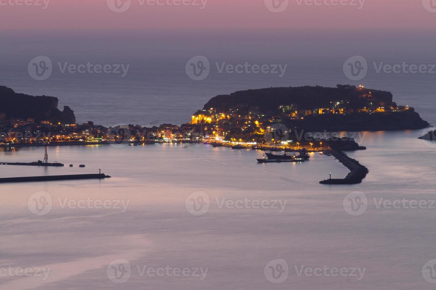 Amasra in der Nacht foto