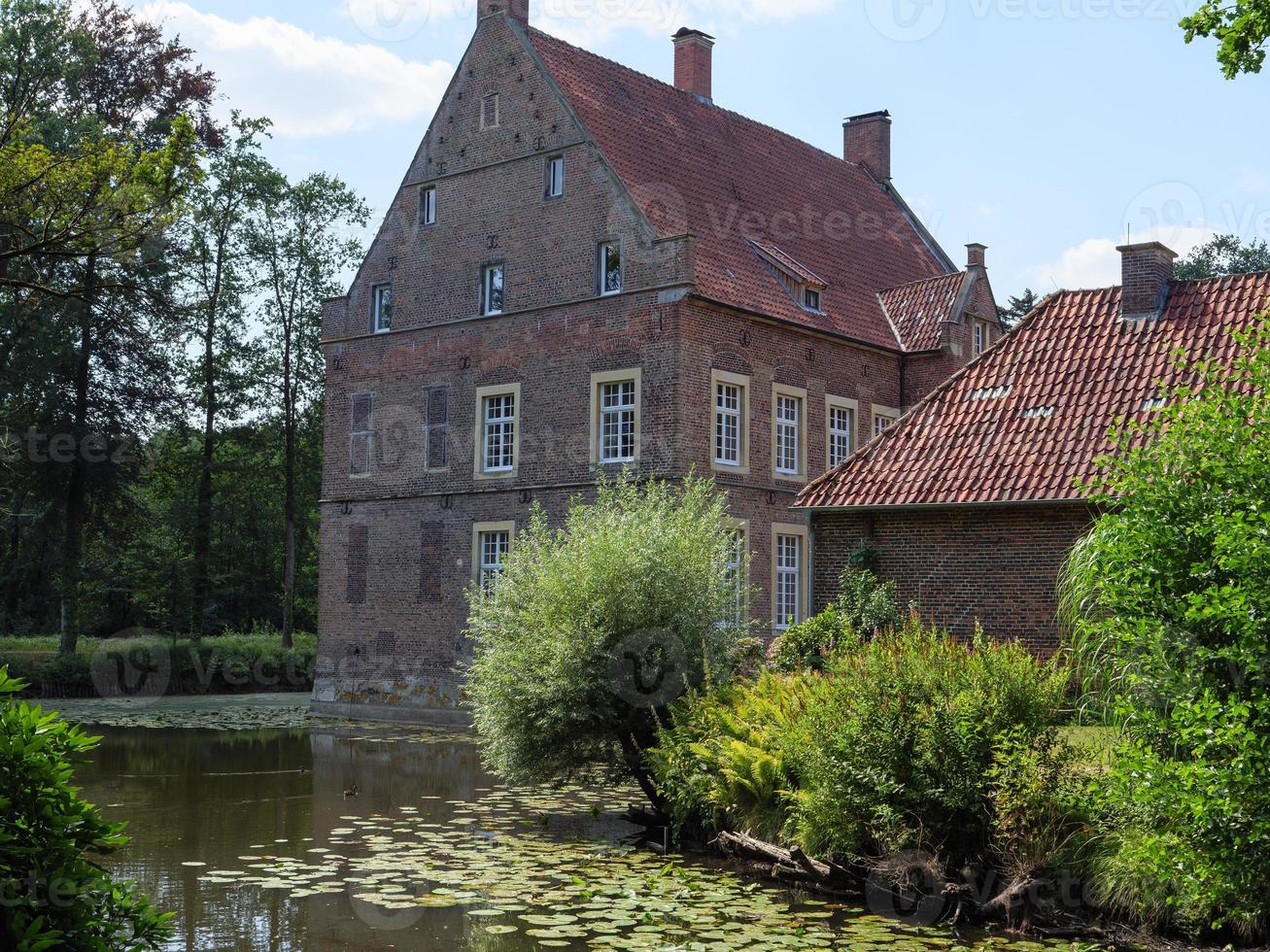 das schloss von wellbergen in deutschland foto