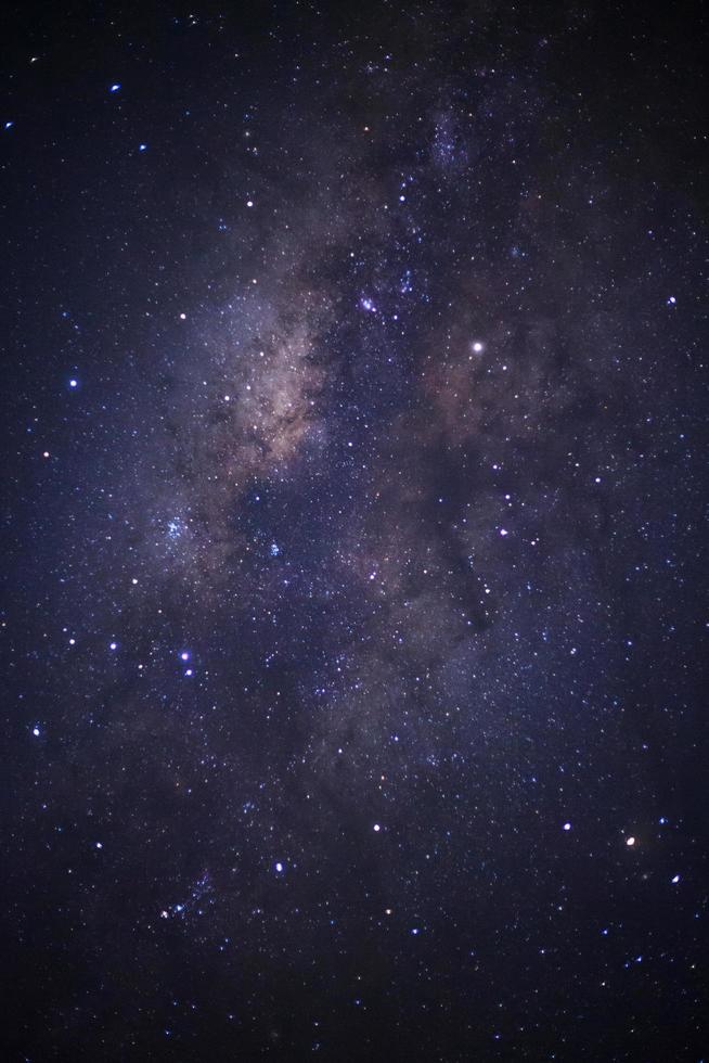 Milchstraßengalaxie mit Sternen und Weltraumstaub im Universum foto