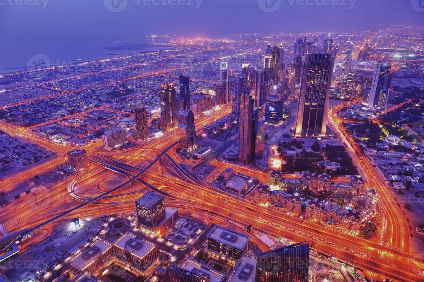 blick auf die skyline von dubai foto