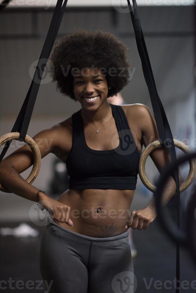 Porträt von schwarzen Frauen nach dem Training Tauchübung foto