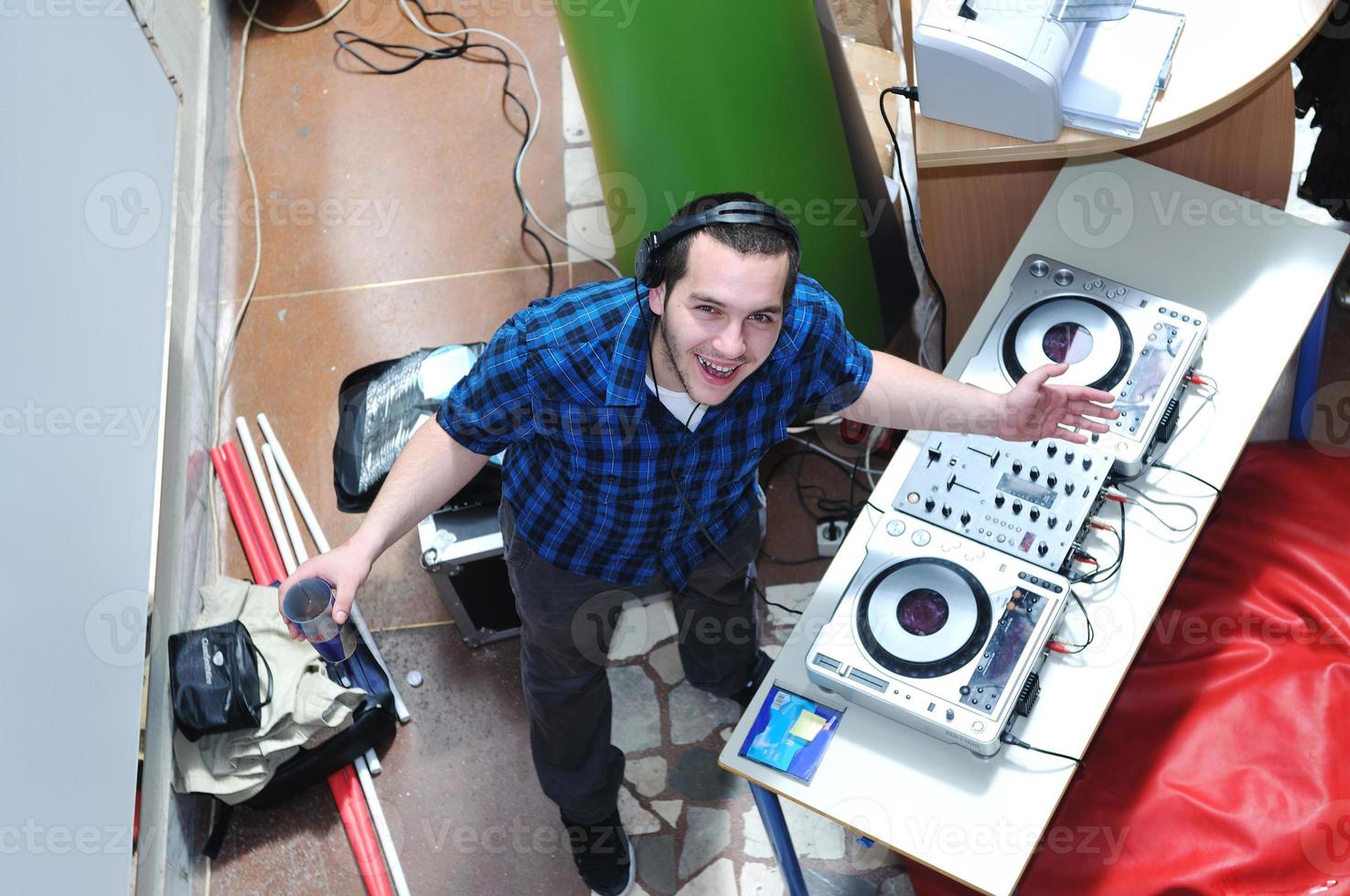 DJ auf Party foto